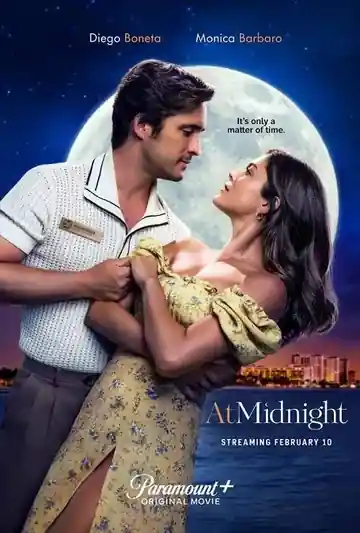 At Midnight un Romance Inesperado